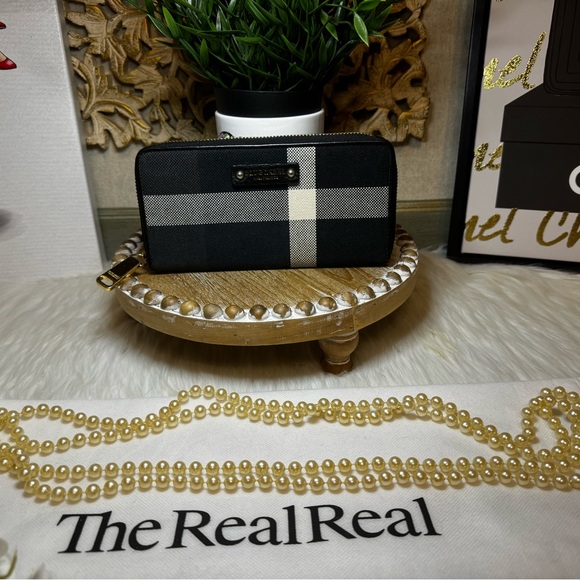 BURBERRY Blue Label Nova Check Long Wallet w/ Burberry dust bag Lk. New - Picture 9 of 9